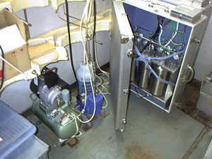 Atmos. sampler in container